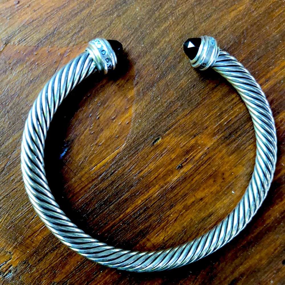 David Yurman bracelet- Silver with black stone. Size medium. Great condition!